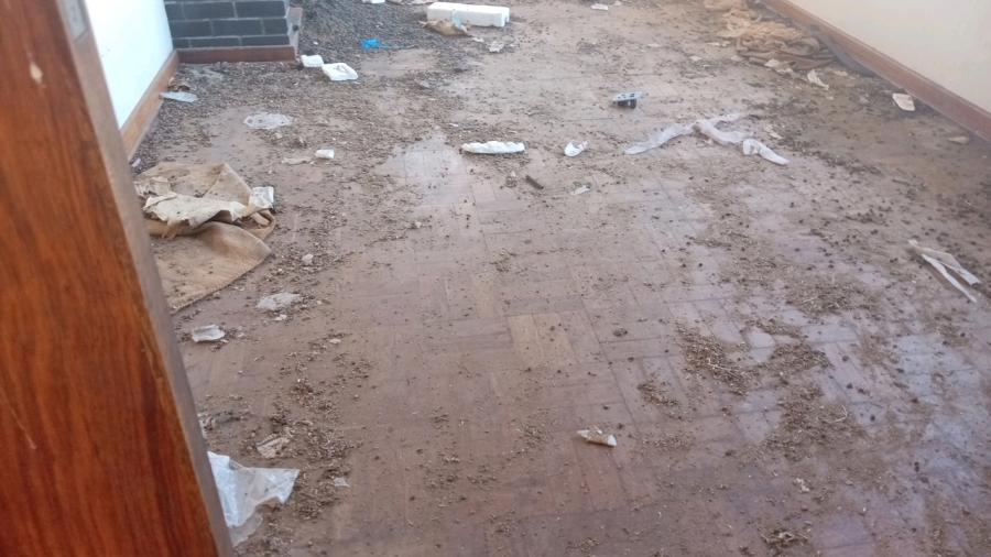 2 Bedroom Property for Sale in Aberdeen Eastern Cape